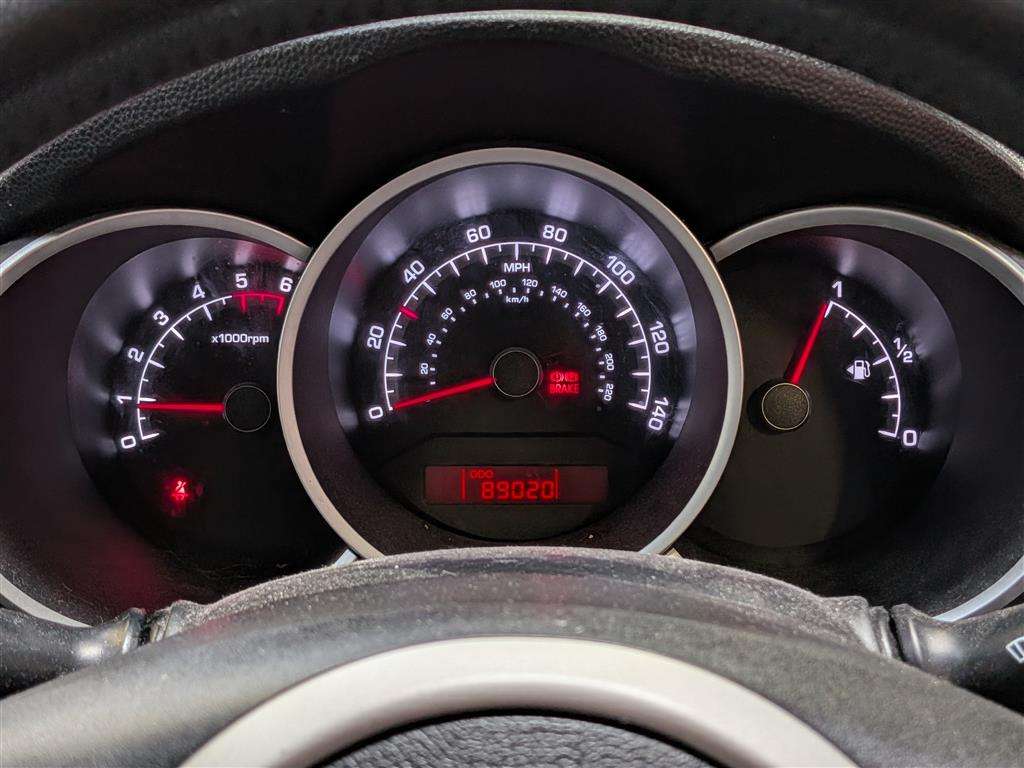 <p>2011 KIA VENGA 3 ECODYNAMICS CRDI</p>
