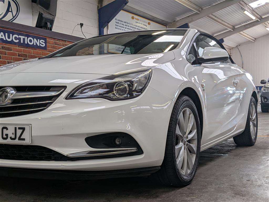 <p>2016 VAUXHALL CASCADA ELITE CDTI S/S</p>