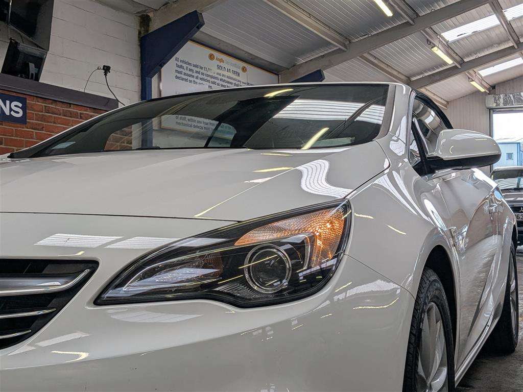 <p>2016 VAUXHALL CASCADA ELITE CDTI S/S</p>