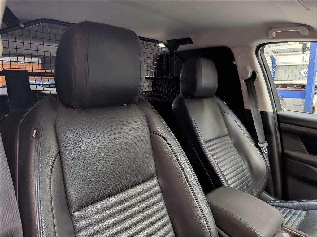 <p>2019 LAND ROVER DISCOVERY SPORT S D AUTO</p>