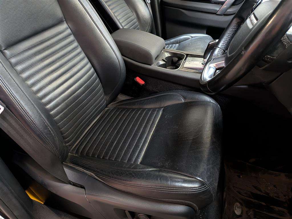 <p>2019 LAND ROVER DISCOVERY SPORT S D AUTO</p>