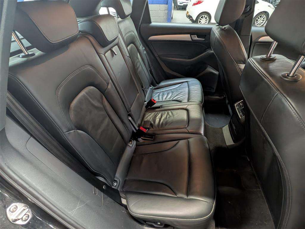 <p>2013 AUDI Q5 S LINE TDI QUATTRO AUT</p>