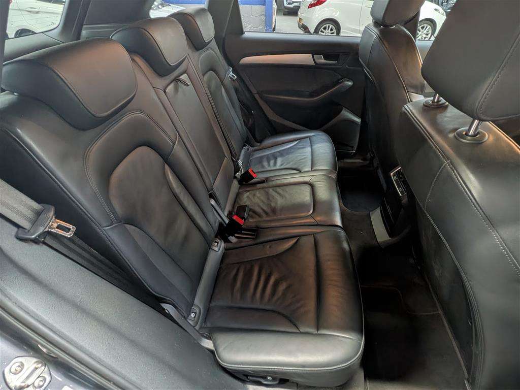 <p>2016 AUDI Q5 S LINE + TDI QUATTRO</p>