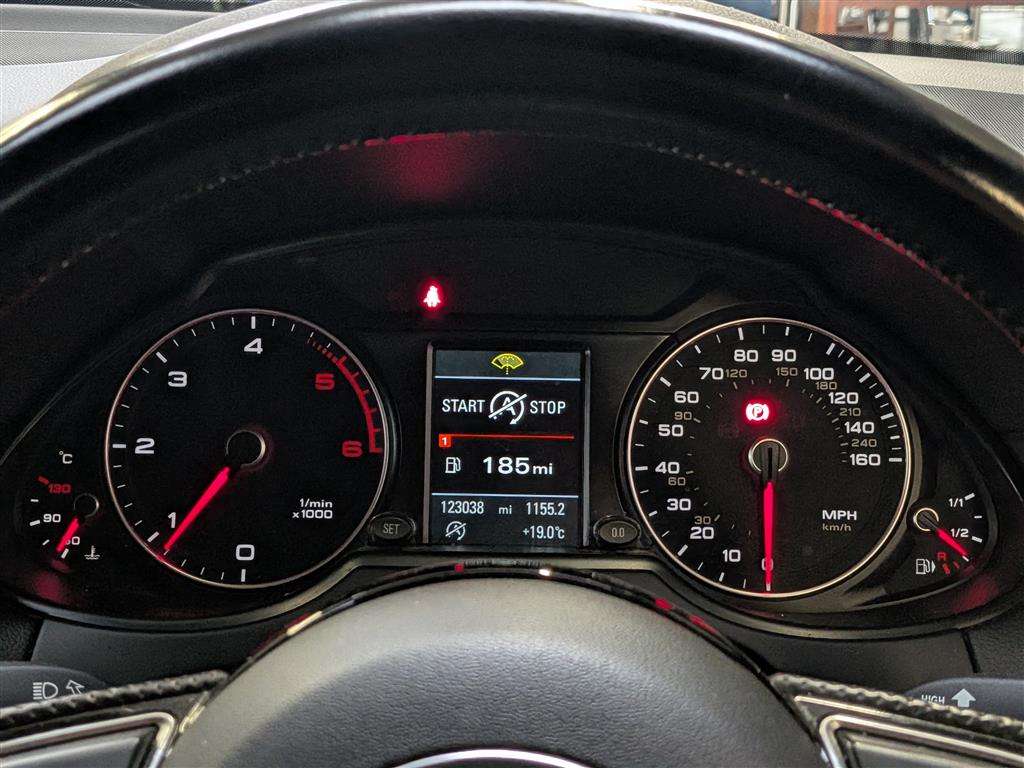 <p>2016 AUDI Q5 S LINE + TDI QUATTRO</p>