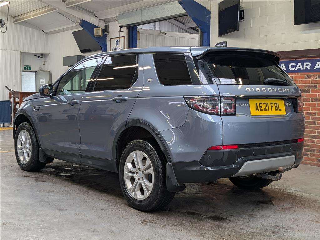 <p>2021 LAND ROVER DISCOVERY SPORT S D MHEV</p>