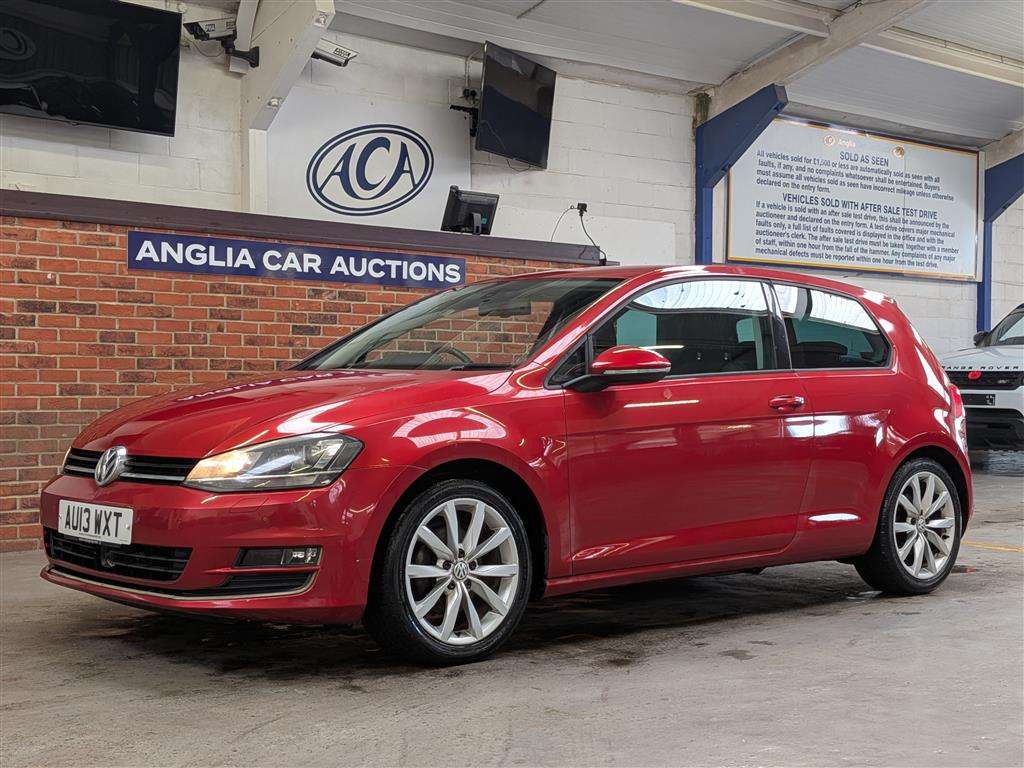 <p>2013 VOLKSWAGEN GOLF GT BLUEMOTION TECH T</p>