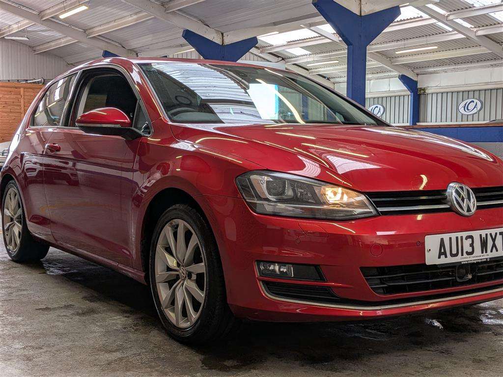 <p>2013 VOLKSWAGEN GOLF GT BLUEMOTION TECH T</p>