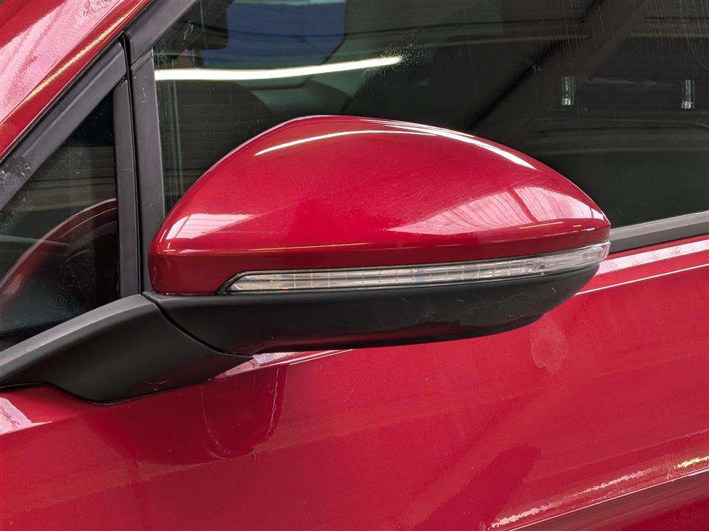 <p>2013 VOLKSWAGEN GOLF GT BLUEMOTION TECH T</p>