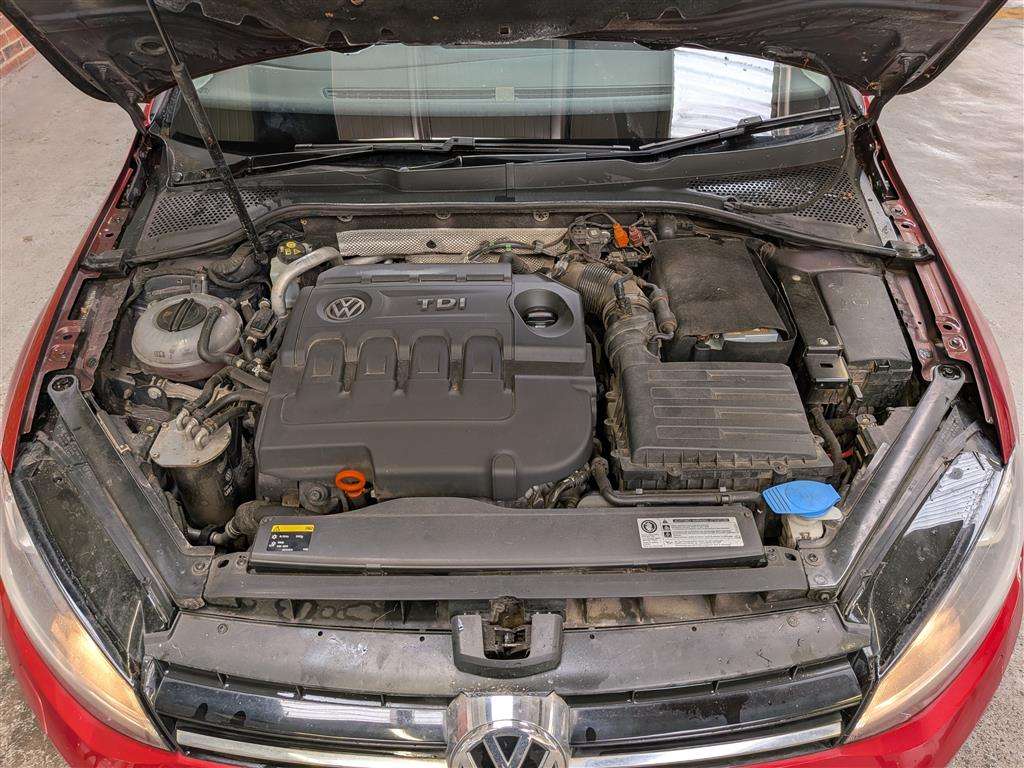 <p>2013 VOLKSWAGEN GOLF GT BLUEMOTION TECH T</p>