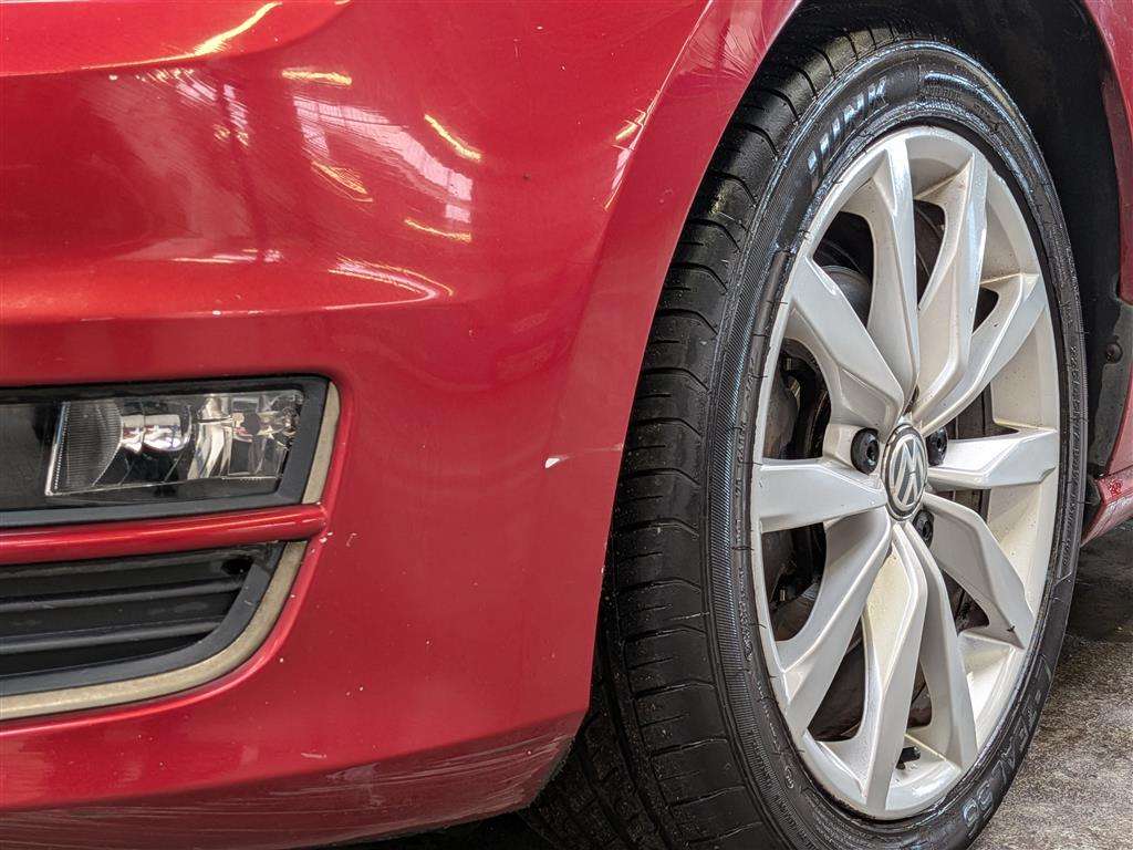 <p>2013 VOLKSWAGEN GOLF GT BLUEMOTION TECH T</p>