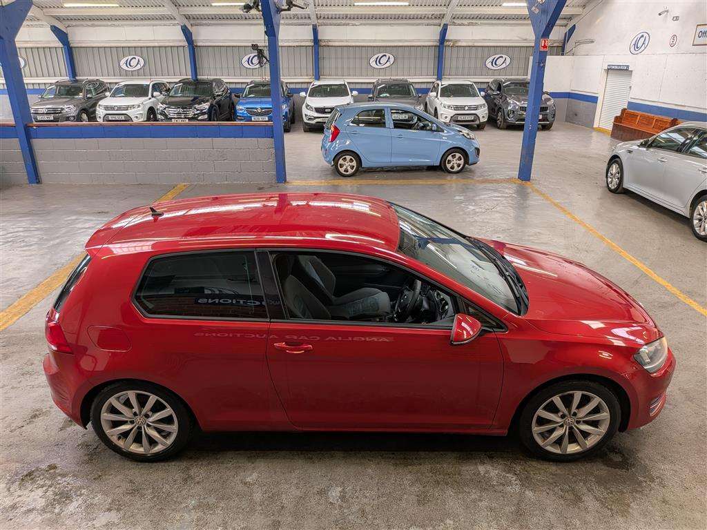 <p>2013 VOLKSWAGEN GOLF GT BLUEMOTION TECH T</p>