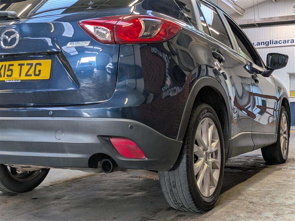<p>2015 MAZDA CX-5 SPORT NAV D</p>