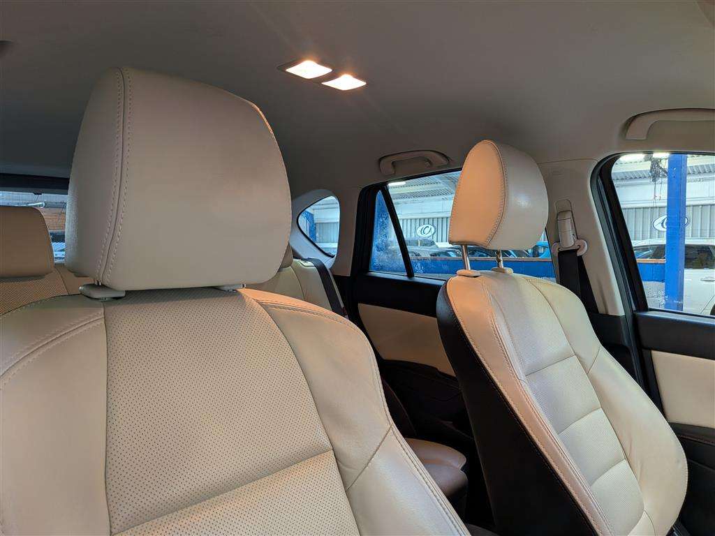 <p>2015 MAZDA CX-5 SPORT NAV D</p>