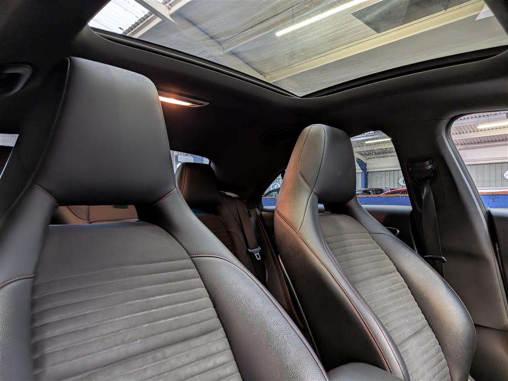 <p>2016 MERCEDES-BENZ CLA 220 D AMG LINE AUTO</p>