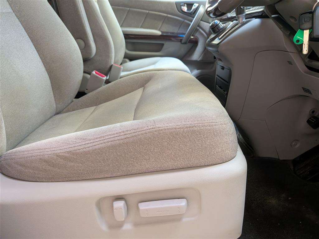 <p>2004 HONDA</p>