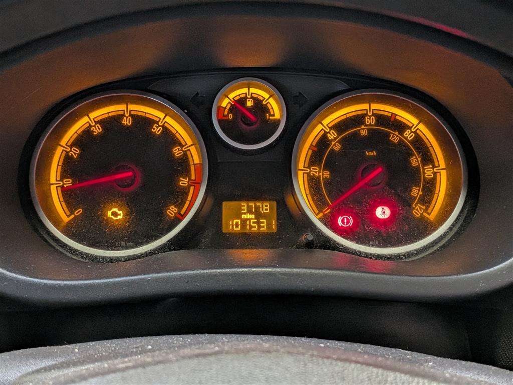 <p>2007 VAUXHALL CORSA CLUB A/C</p>