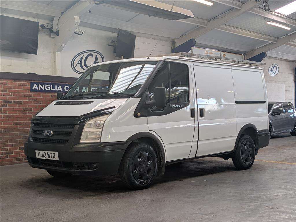 <p>2013 FORD TRANSIT 100 T260 FWD</p>