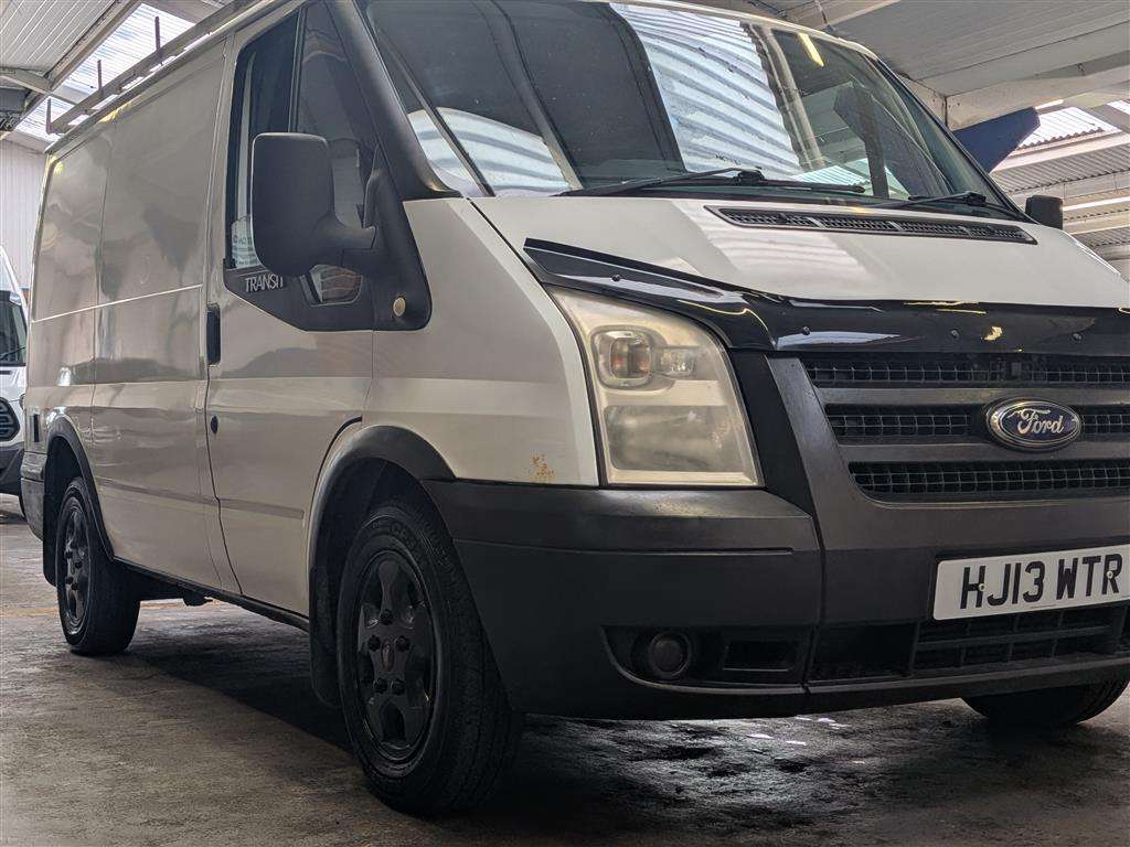 <p>2013 FORD TRANSIT 100 T260 FWD</p>