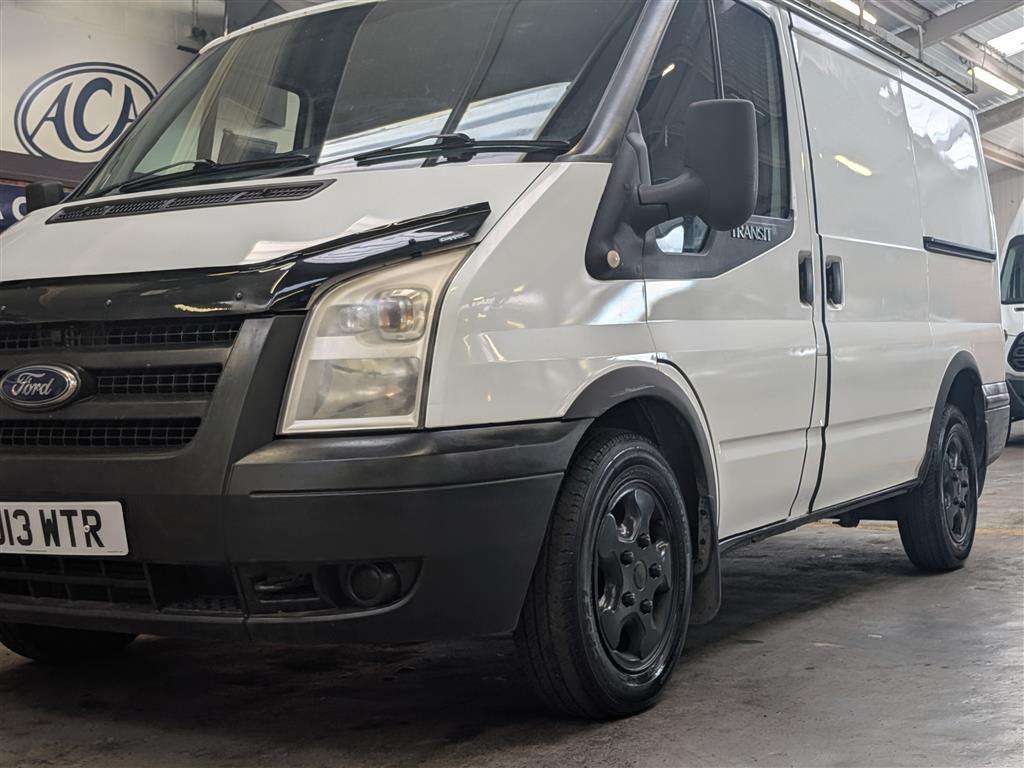<p>2013 FORD TRANSIT 100 T260 FWD</p>