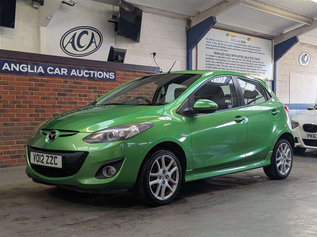 <p>2012 MAZDA 2 SPORT</p>