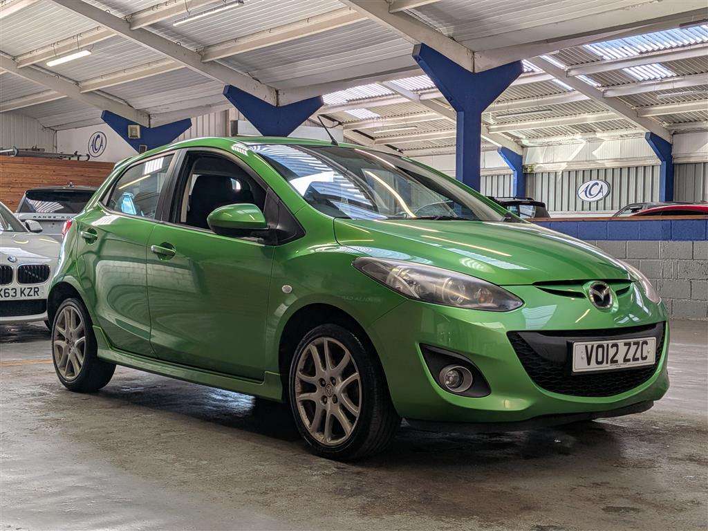 <p>2012 MAZDA 2 SPORT</p>