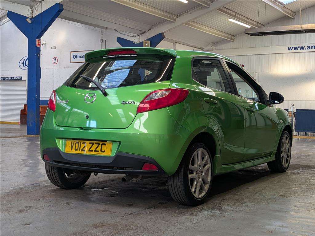 <p>2012 MAZDA 2 SPORT</p>