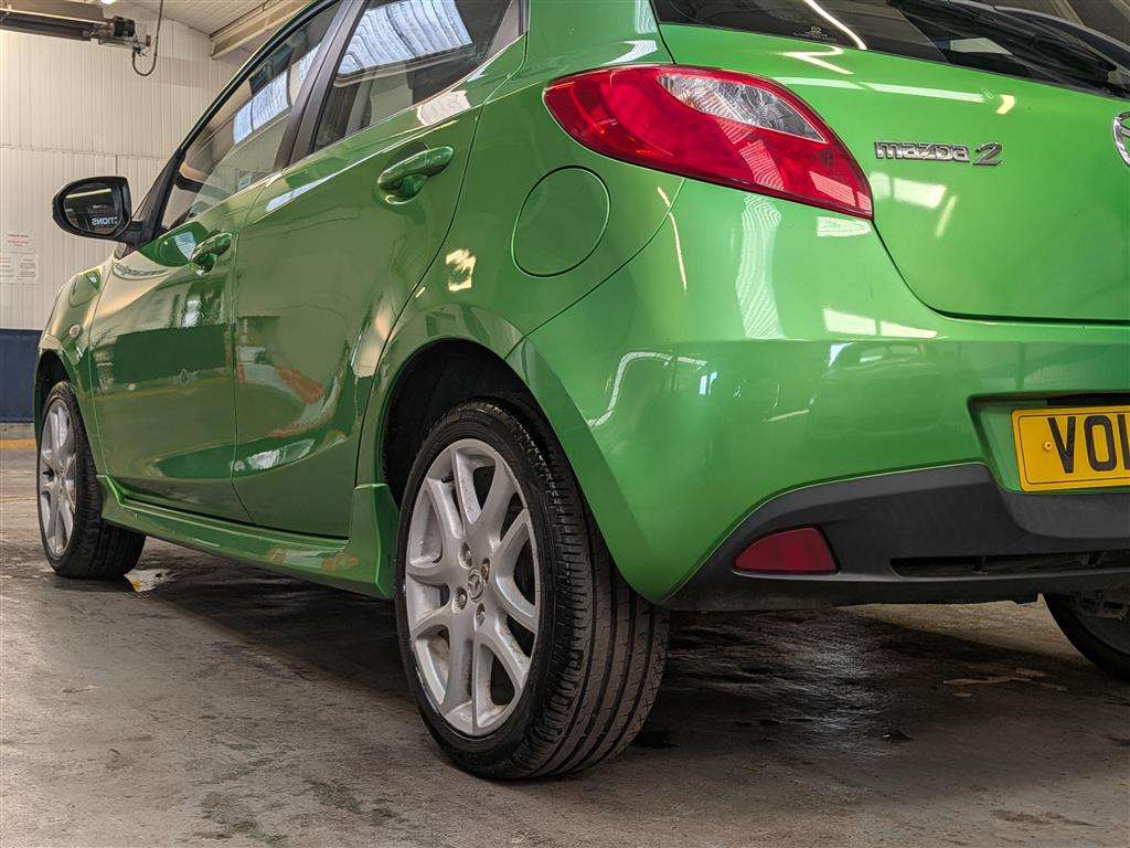 <p>2012 MAZDA 2 SPORT</p>