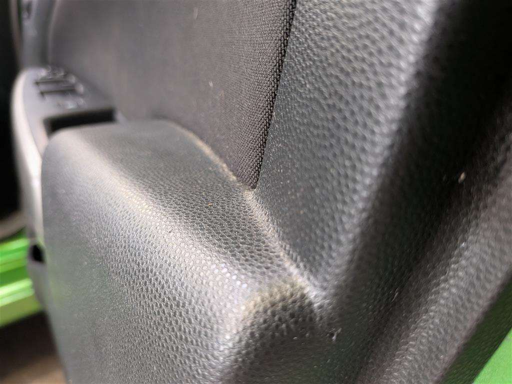 <p>2012 MAZDA 2 SPORT</p>