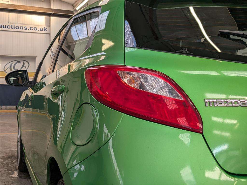 <p>2012 MAZDA 2 SPORT</p>