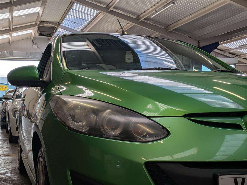 <p>2012 MAZDA 2 SPORT</p>