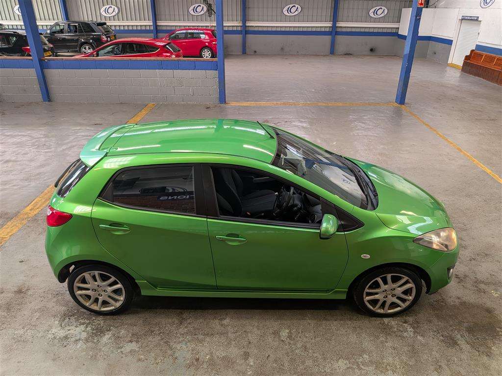 <p>2012 MAZDA 2 SPORT</p>