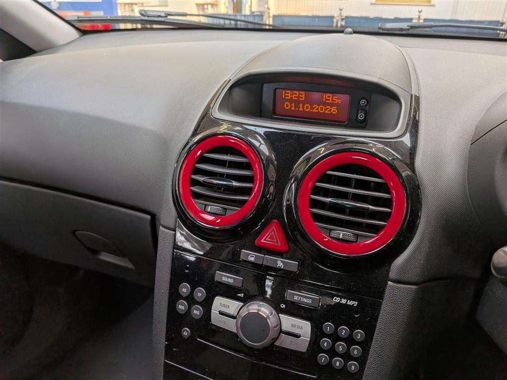 <p>2014 VAUXHALL CORSA LIMITED EDITION</p>
