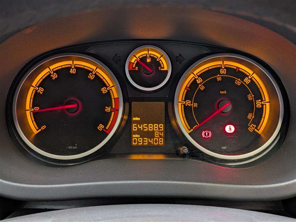 <p>2014 VAUXHALL CORSA LIMITED EDITION</p>