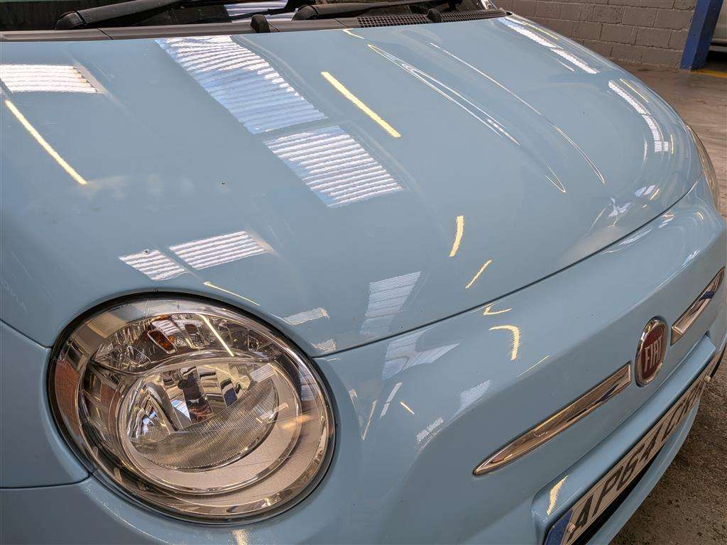 <p>2015 FIAT 500 COLOUR THERAPY</p>