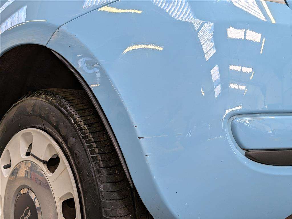 <p>2015 FIAT 500 COLOUR THERAPY</p>