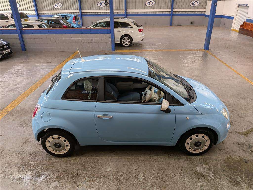 <p>2015 FIAT 500 COLOUR THERAPY</p>