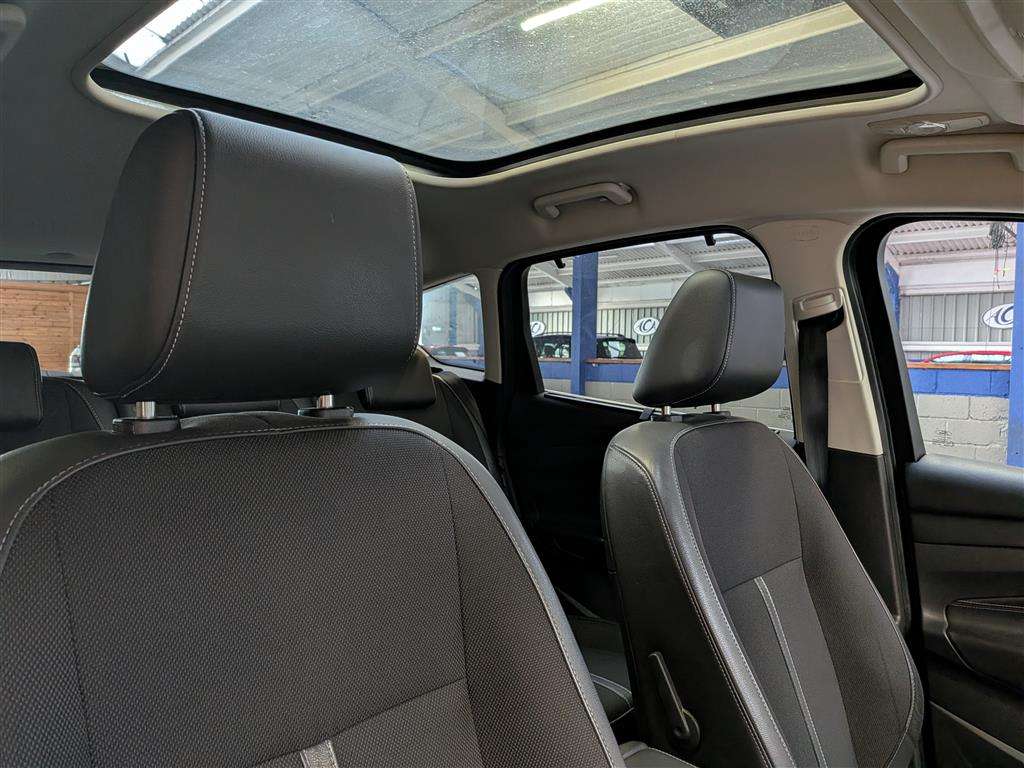 <p>2016 FORD C-MAX TITANIUM X TURBO</p>