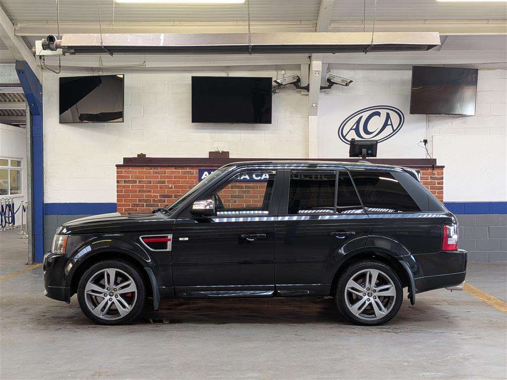 <p>2013 LAND ROVER R-ROVER SPORT HSE RED SDV</p>