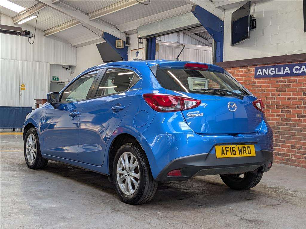 <p>2016 MAZDA 2 SE-L</p>