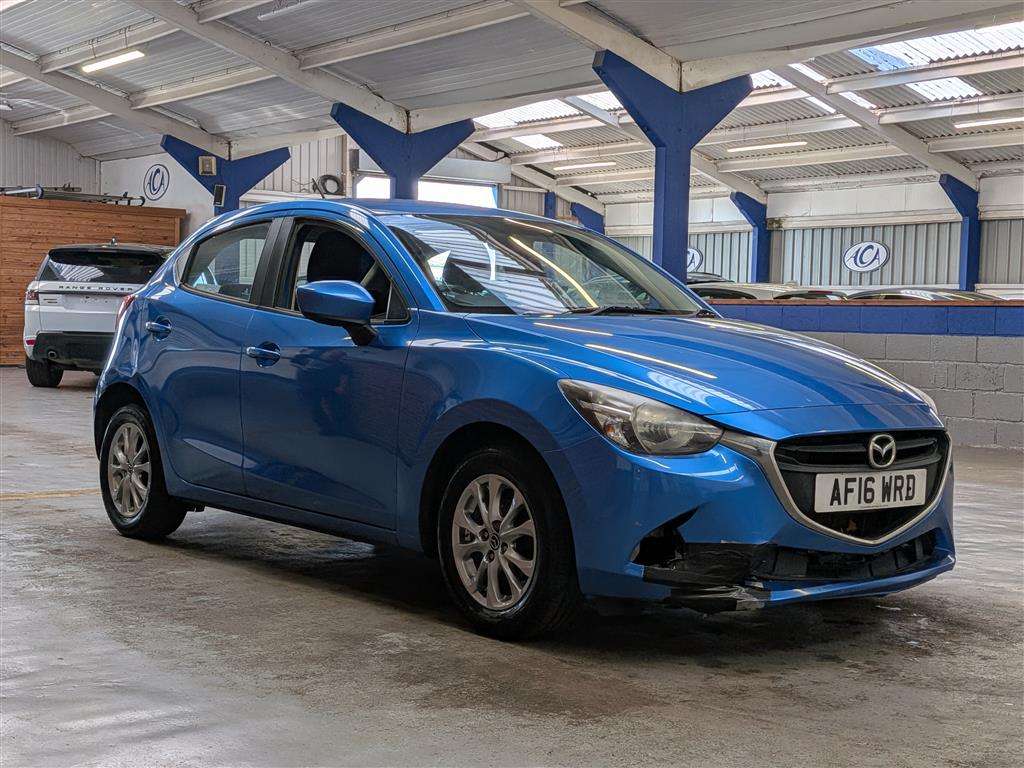 <p>2016 MAZDA 2 SE-L</p>