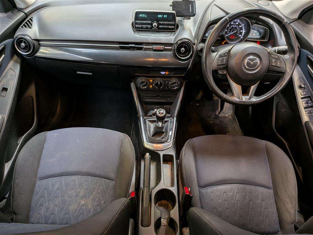 <p>2016 MAZDA 2 SE-L</p>