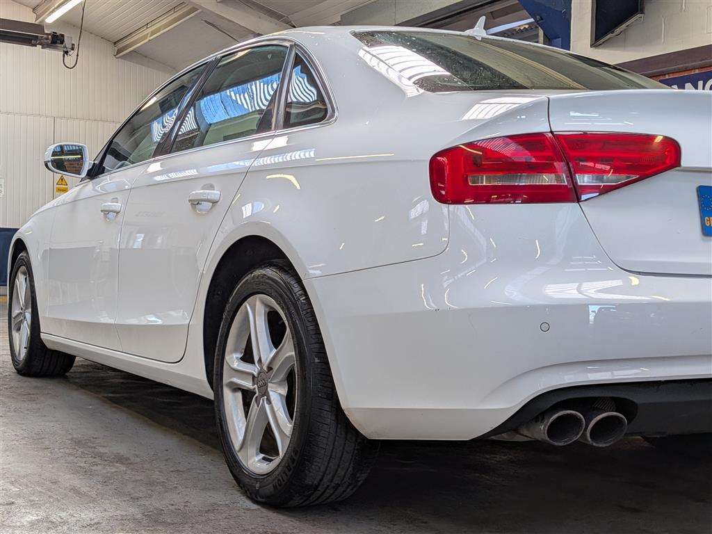 <p>2014 AUDI A4 ULTRA SE TECHNIK TDI</p>
