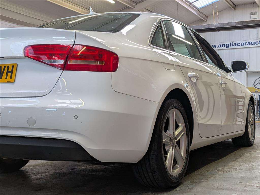 <p>2014 AUDI A4 ULTRA SE TECHNIK TDI</p>