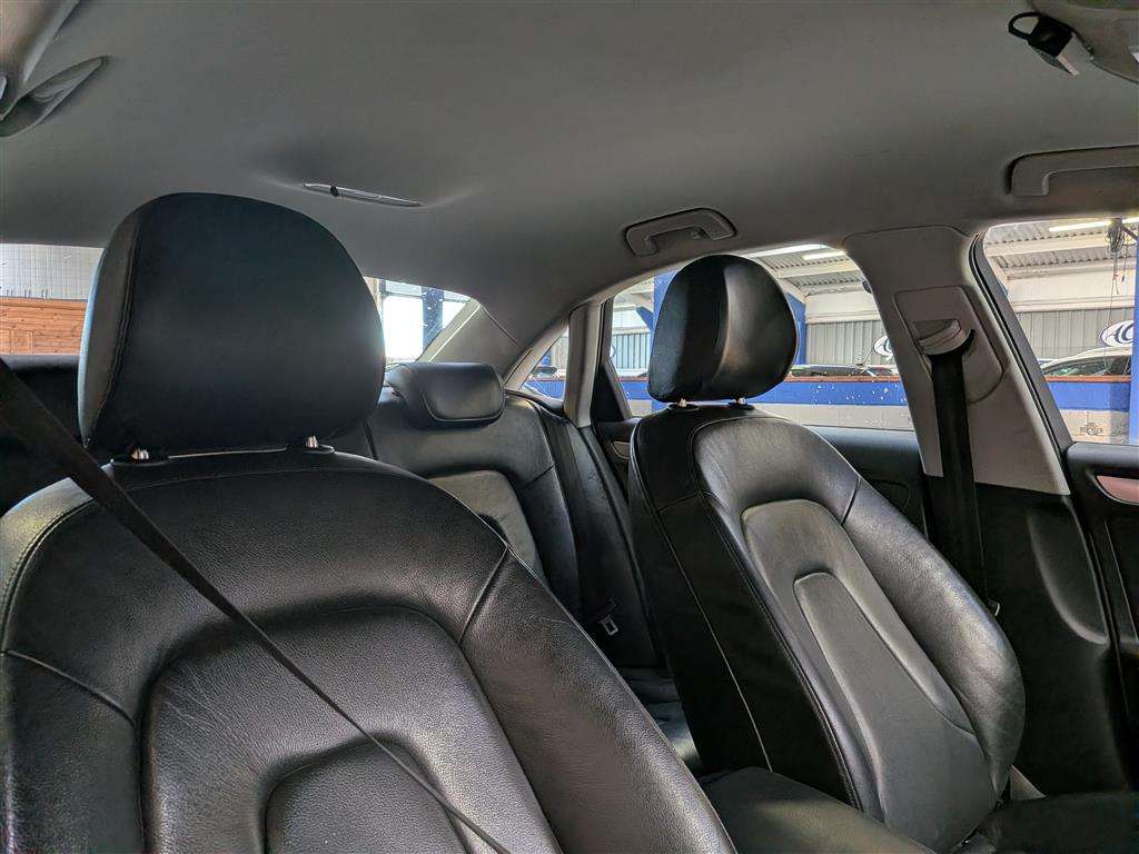 <p>2014 AUDI A4 ULTRA SE TECHNIK TDI</p>