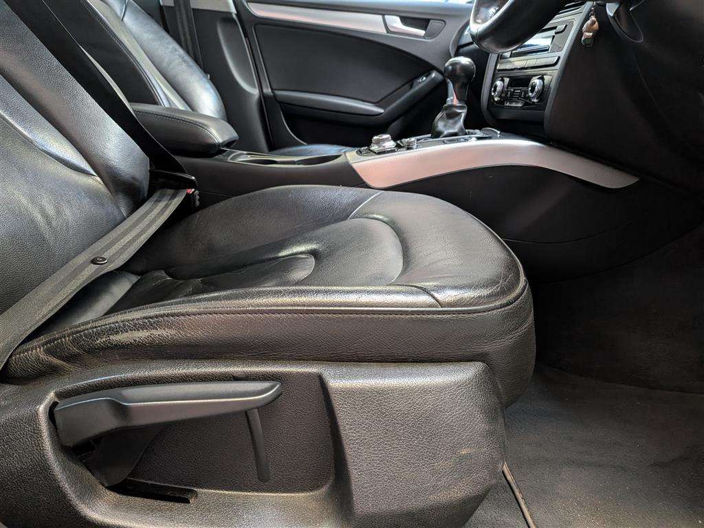 <p>2014 AUDI A4 ULTRA SE TECHNIK TDI</p>