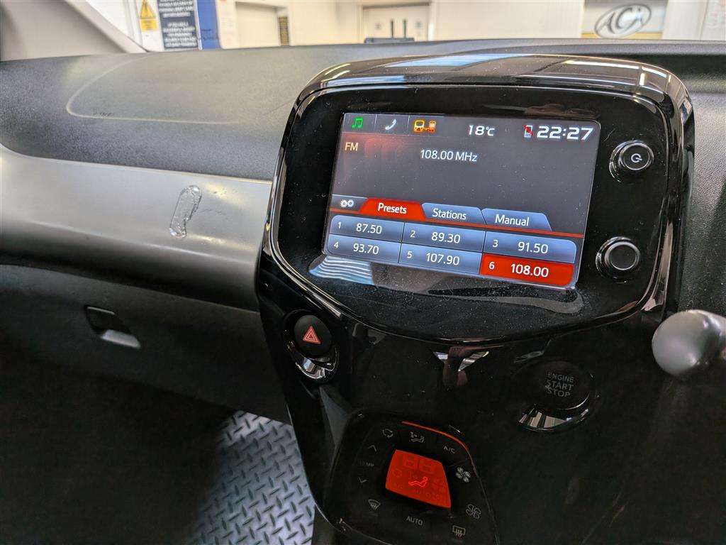 <p>2016 CITROEN C1 FLAIR PURETECH</p>