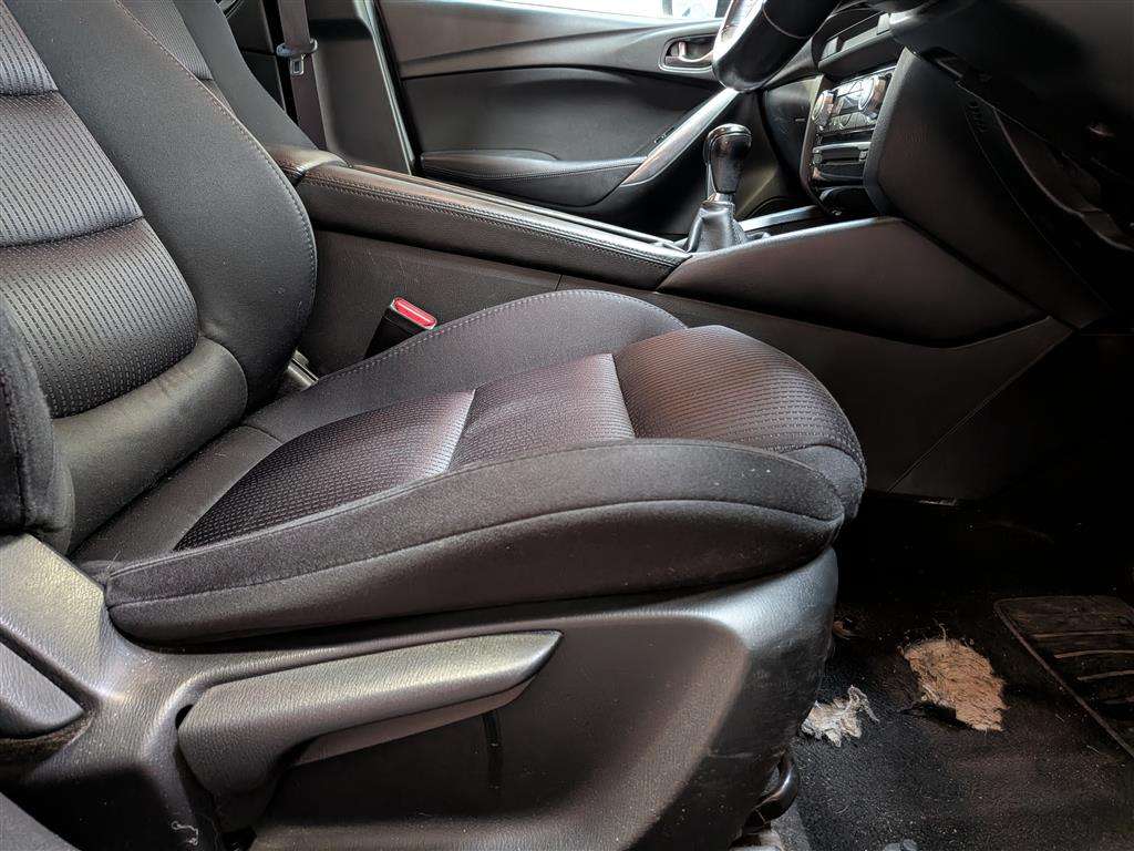 <p>2016 MAZDA 6 SE-L NAV D</p>