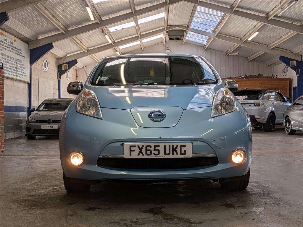 <p>2015 NISSAN LEAF ACENTA</p>