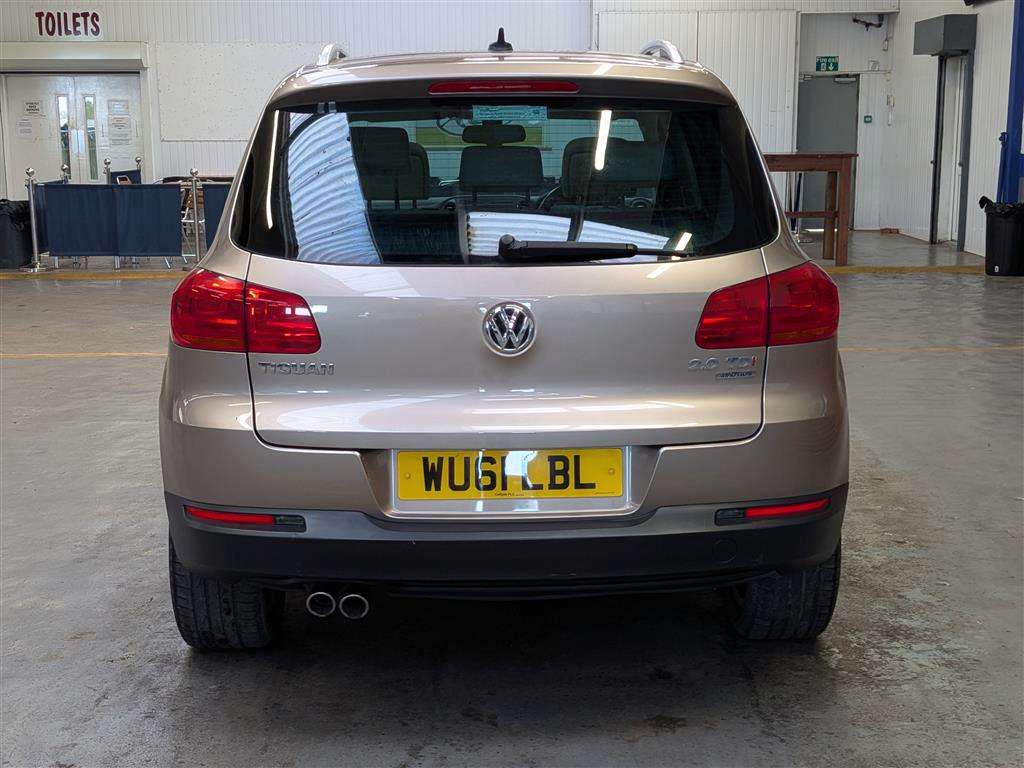<p>2011 VOLKSWAGEN TIGUAN SPORT TDI 4MOTION</p>