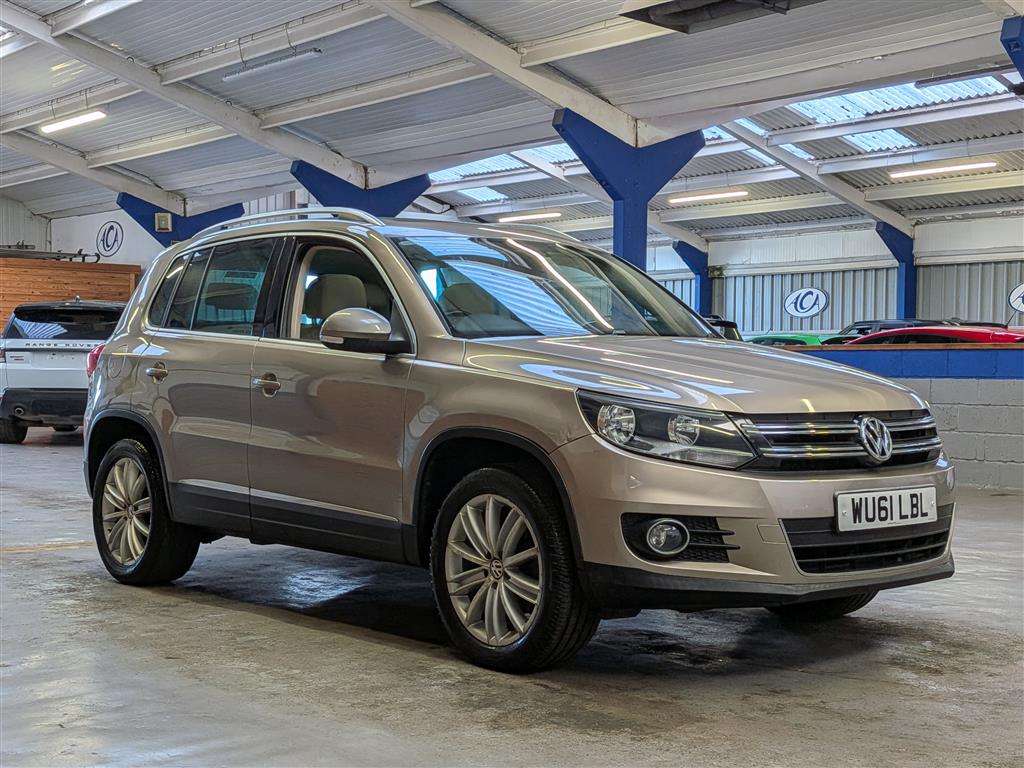 <p>2011 VOLKSWAGEN TIGUAN SPORT TDI 4MOTION</p>
